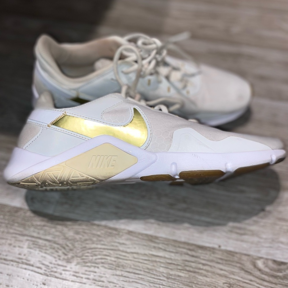 Nike Womens Legend Essential 2 White Gold Running Shoes Sneakers Size 10 - Picture 4 of 12